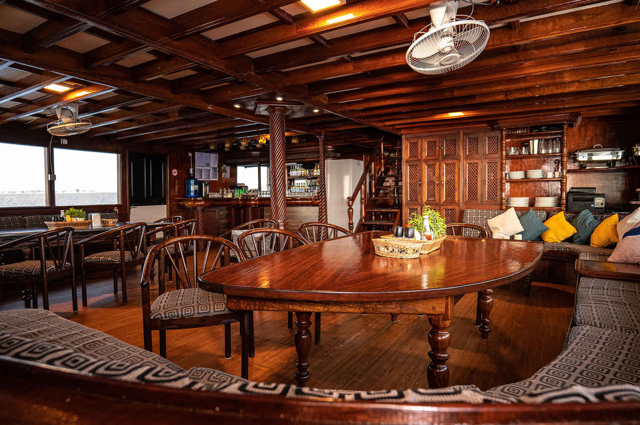 Amba Liveaboard