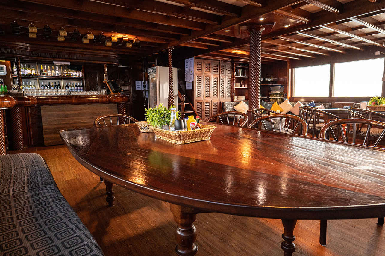 Amba Liveaboard