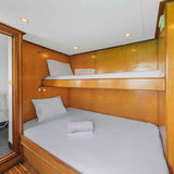 Cabin thumbnail 3