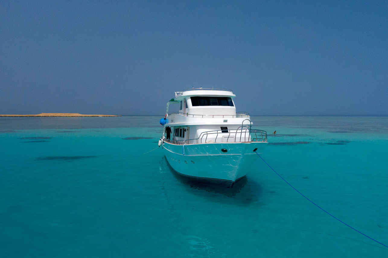 Amelie Liveaboard