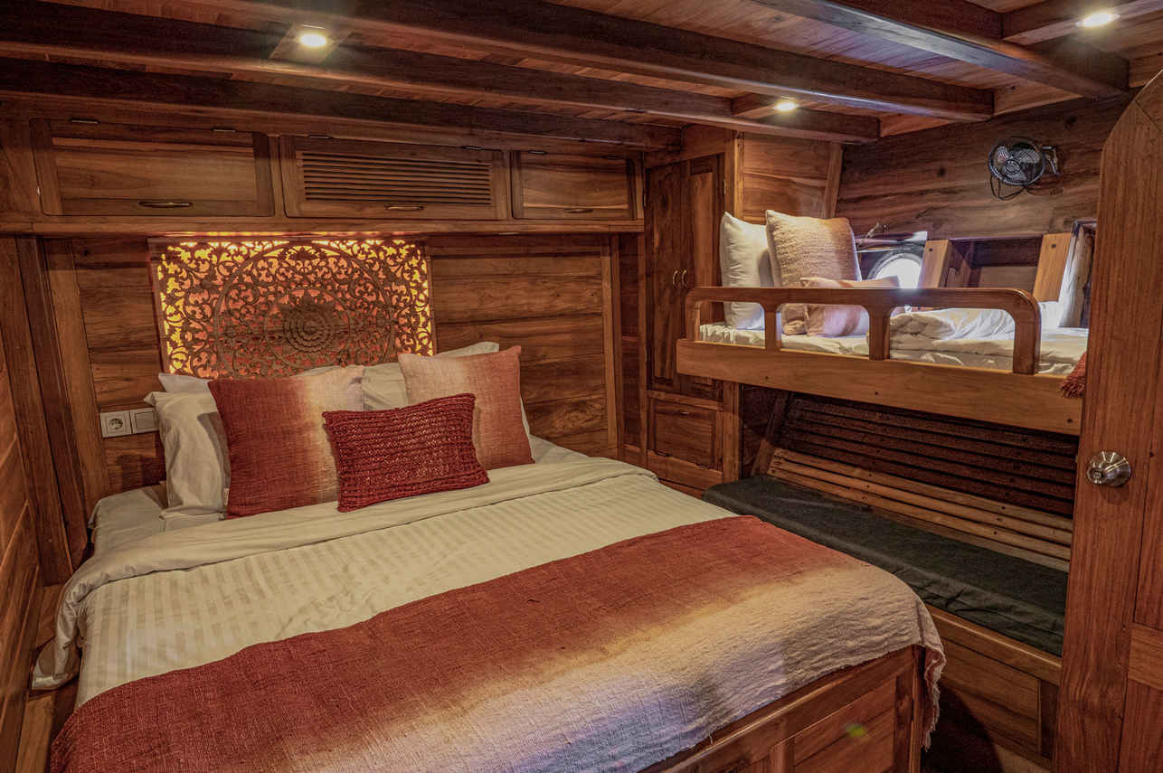 Anne Bonny Liveaboard