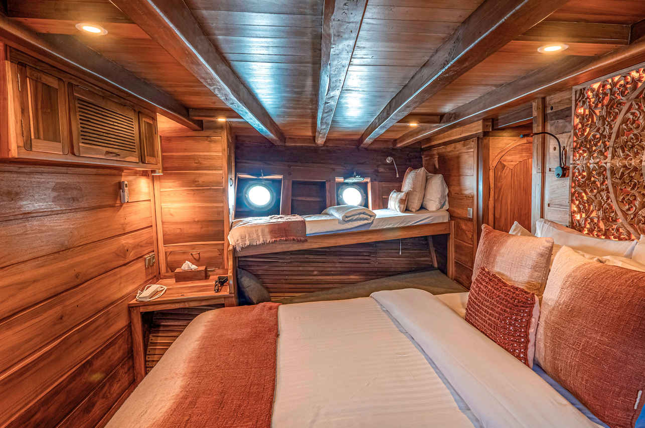 Anne Bonny Liveaboard