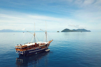 Aurora Liveaboard