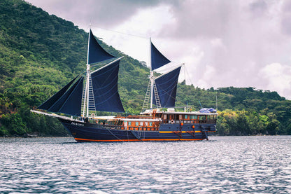 Aurora Liveaboard