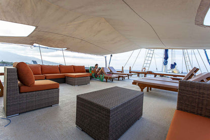 Aurora Liveaboard