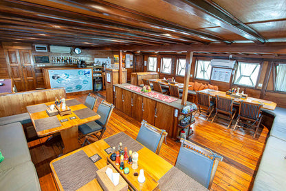 Aurora Liveaboard