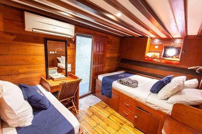 Aurora Liveaboard