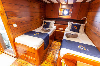 Aurora Liveaboard