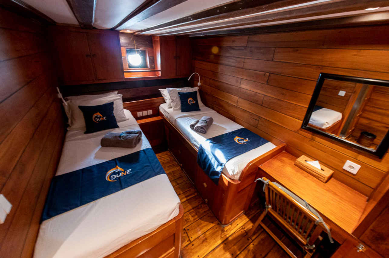 Aurora Liveaboard