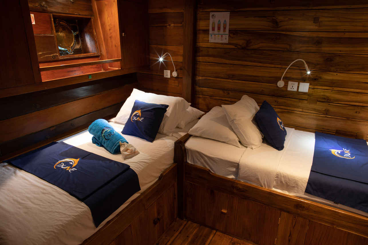 Aurora Liveaboard