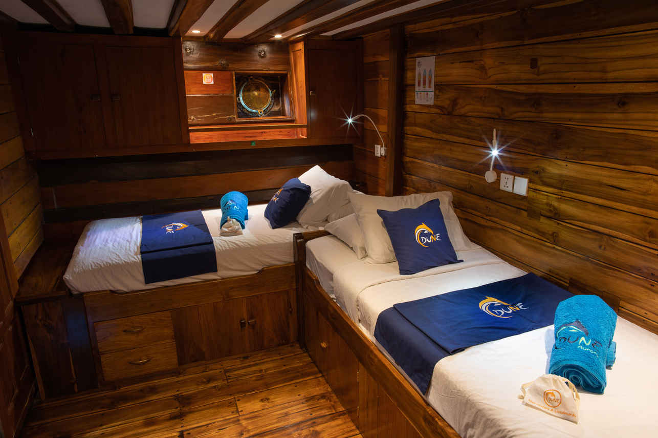 Aurora Liveaboard