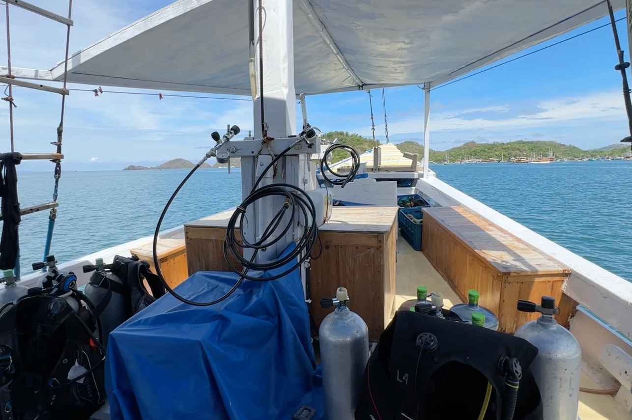 Bajak Liveaboard