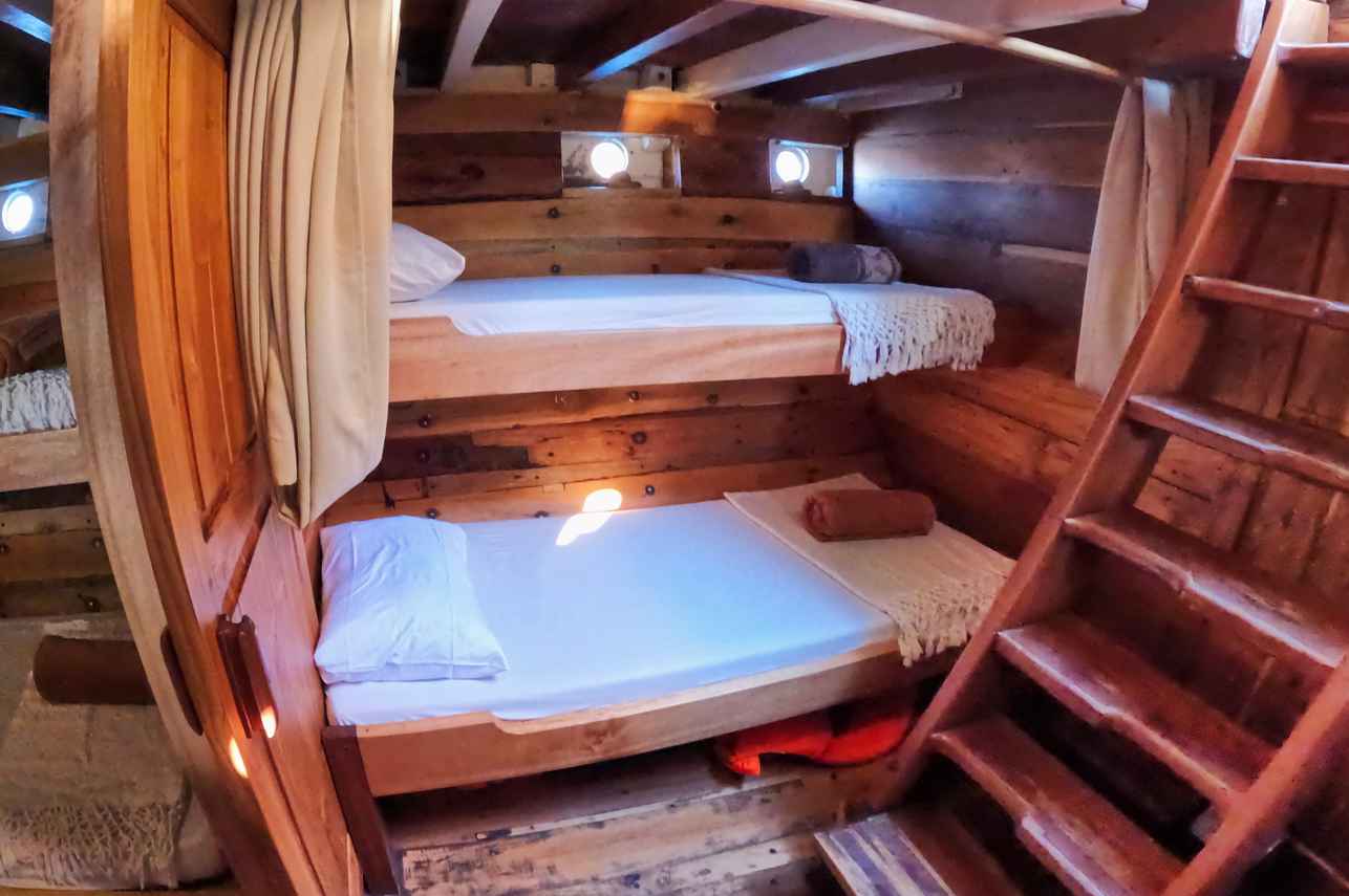 Bajak Liveaboard