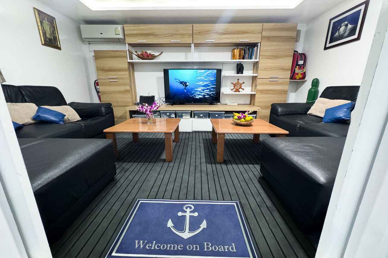 Bavaria Liveaboard
