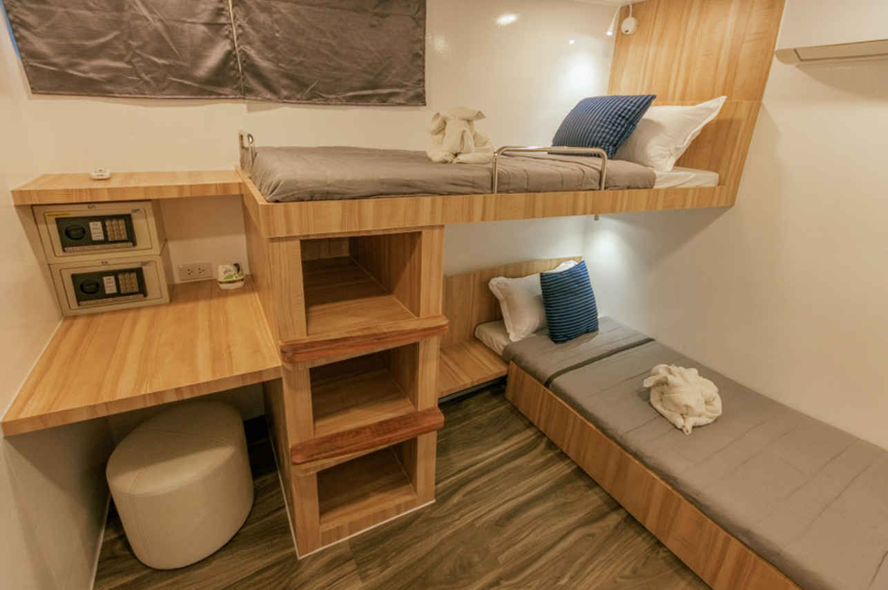 Blue Dolphin Liveaboard