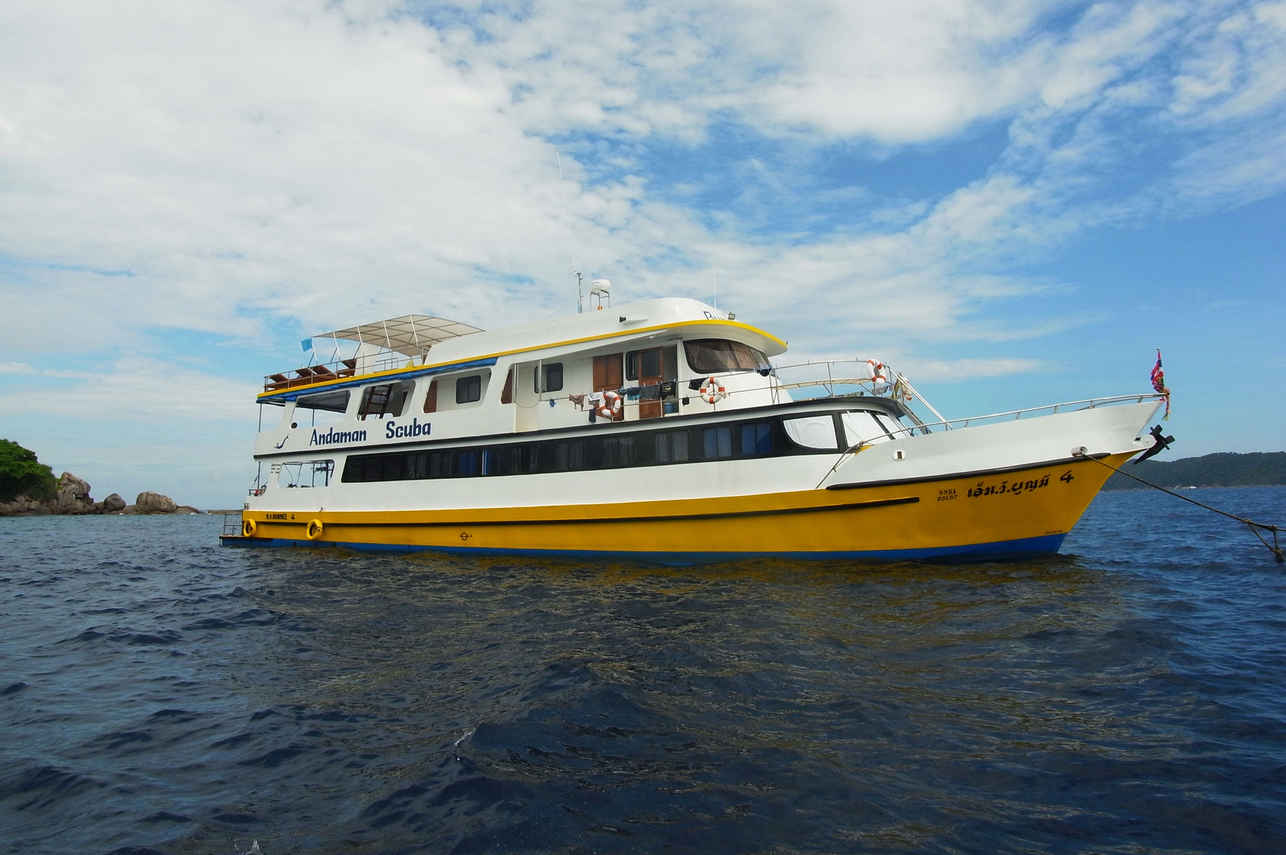 Bunmee 4 Liveaboard