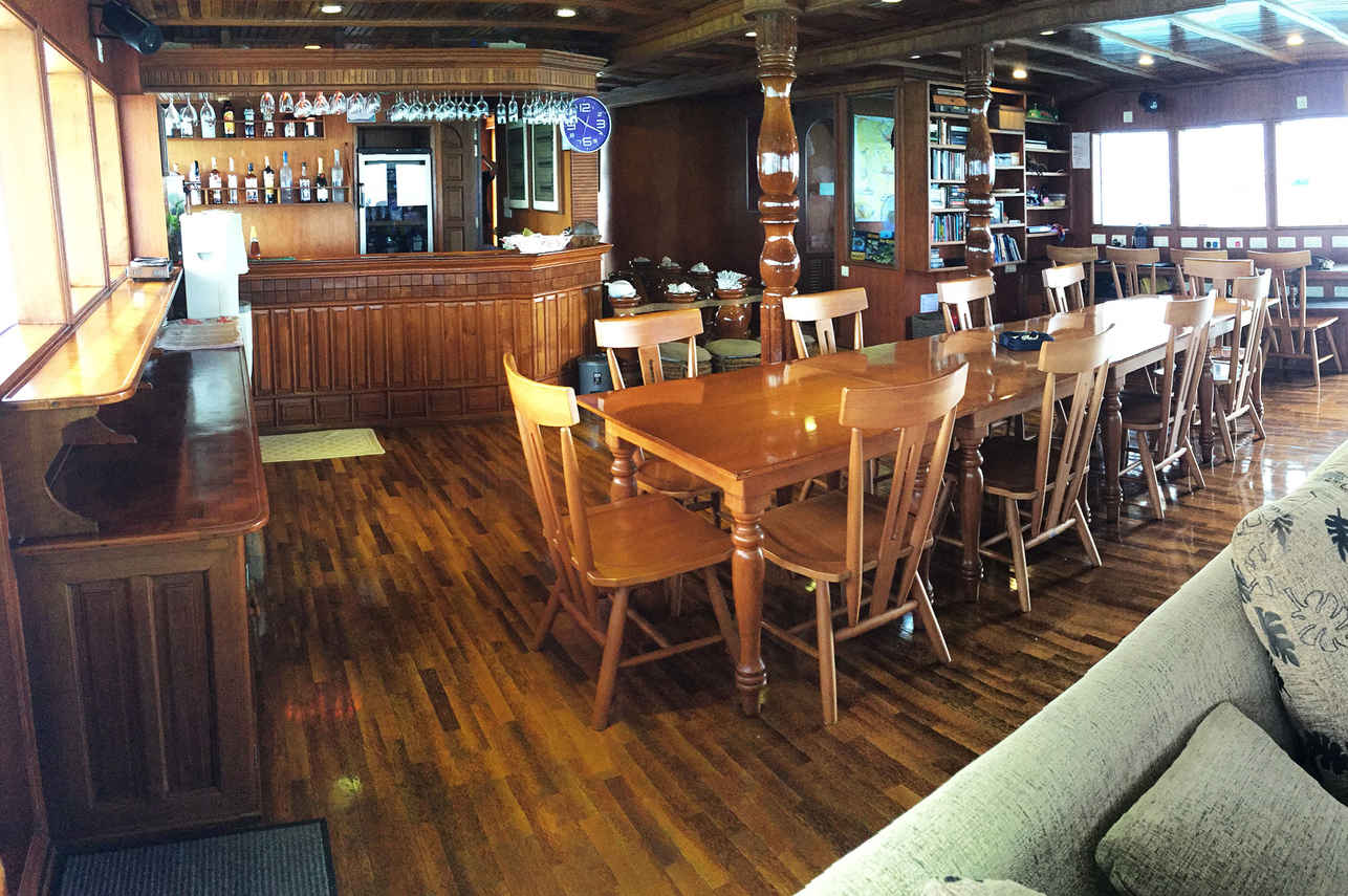 Conte Max Liveaboard
