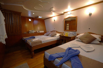 Conte Max Liveaboard