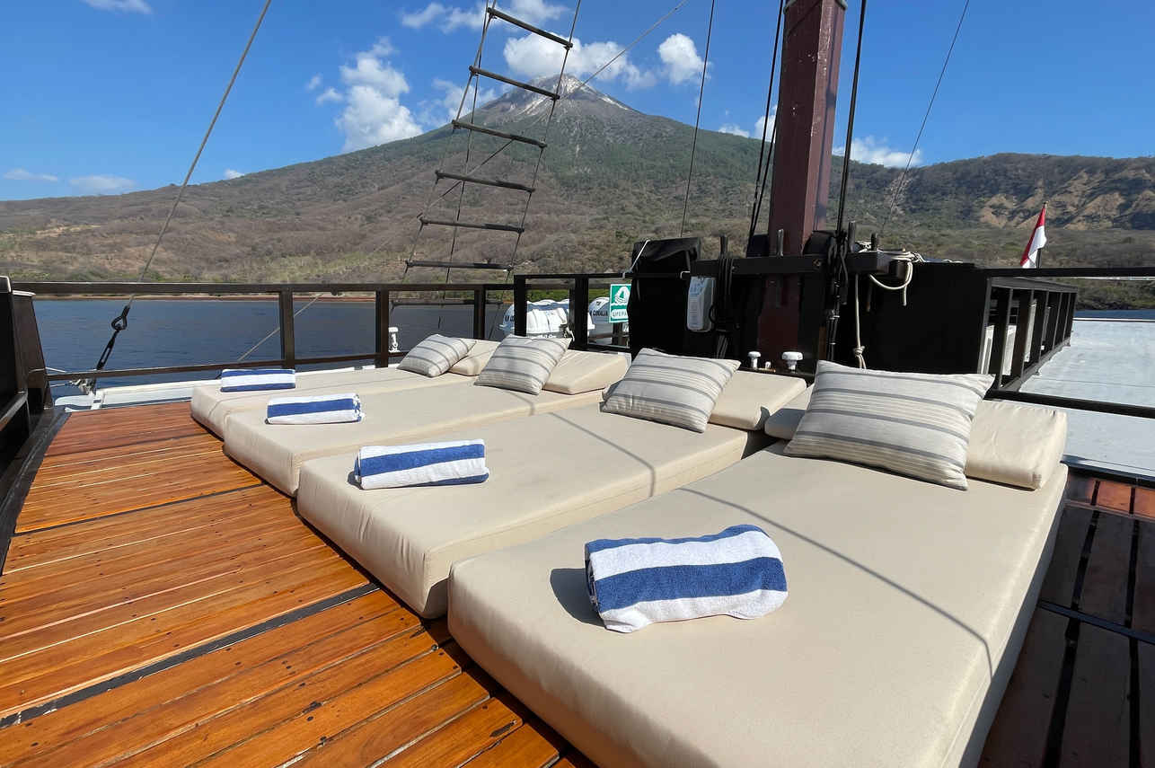 Coralia Liveaboard