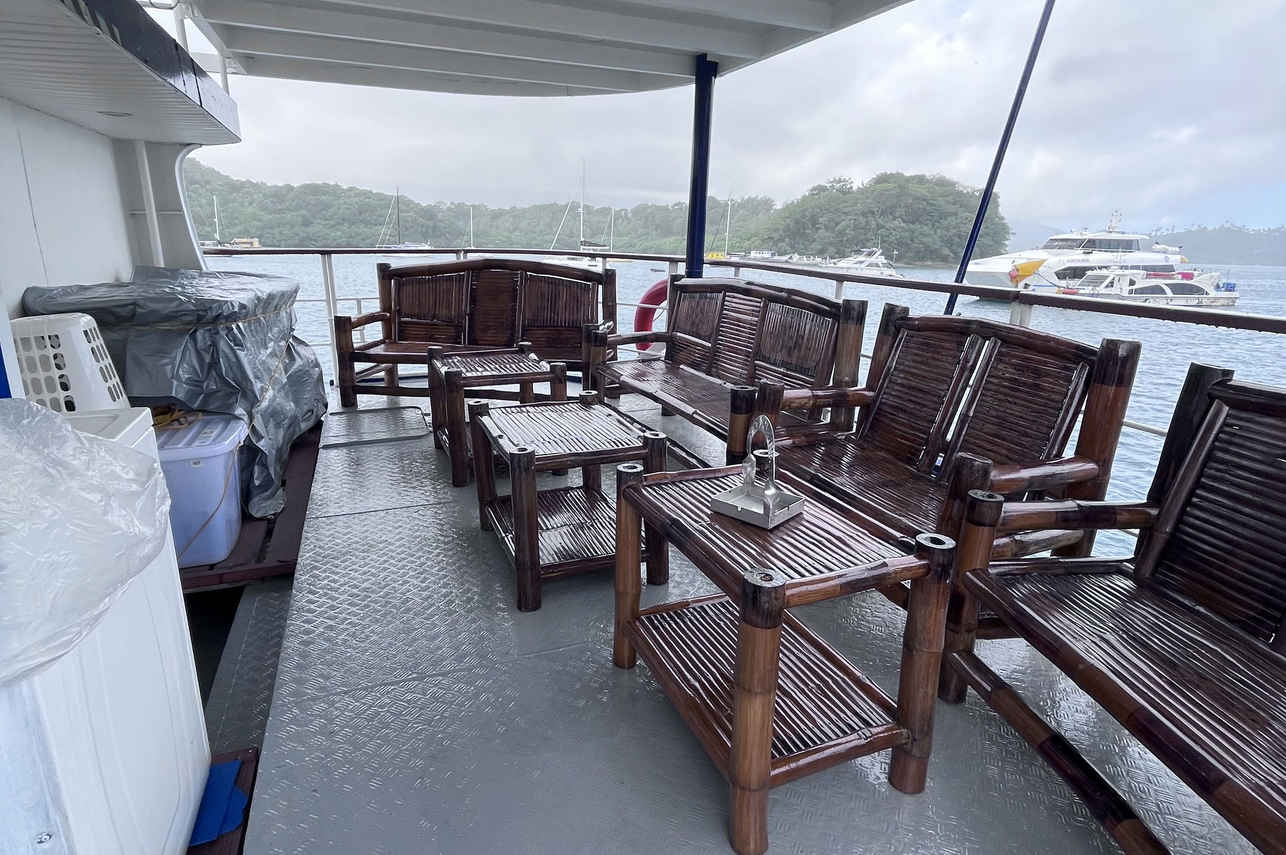 Dolphin Liveaboard