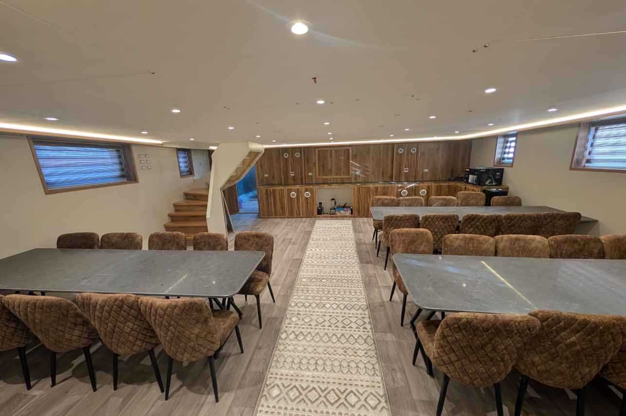 Emperor HD Liveaboard