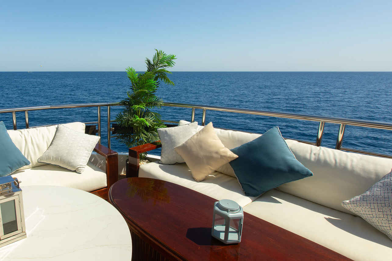 Eriny Liveaboard,