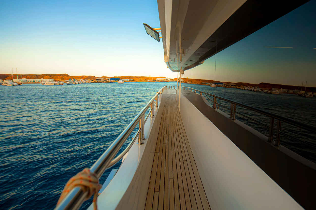 Eriny Liveaboard,