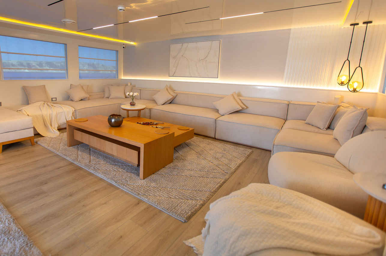 Eriny Liveaboard,