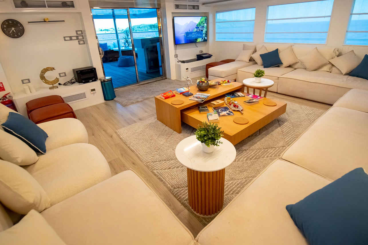 Eriny Liveaboard,