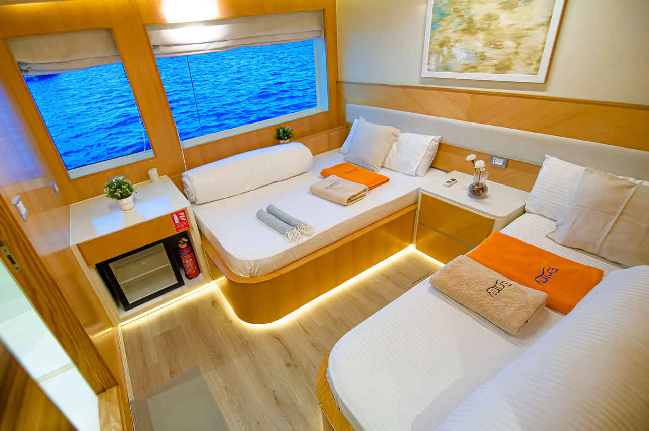 Eriny Liveaboard,