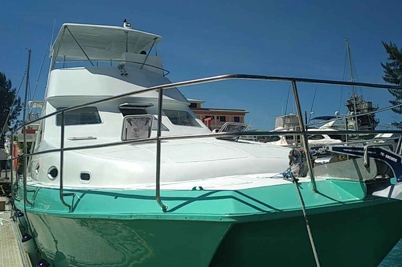 Explorer 1 Catamaran