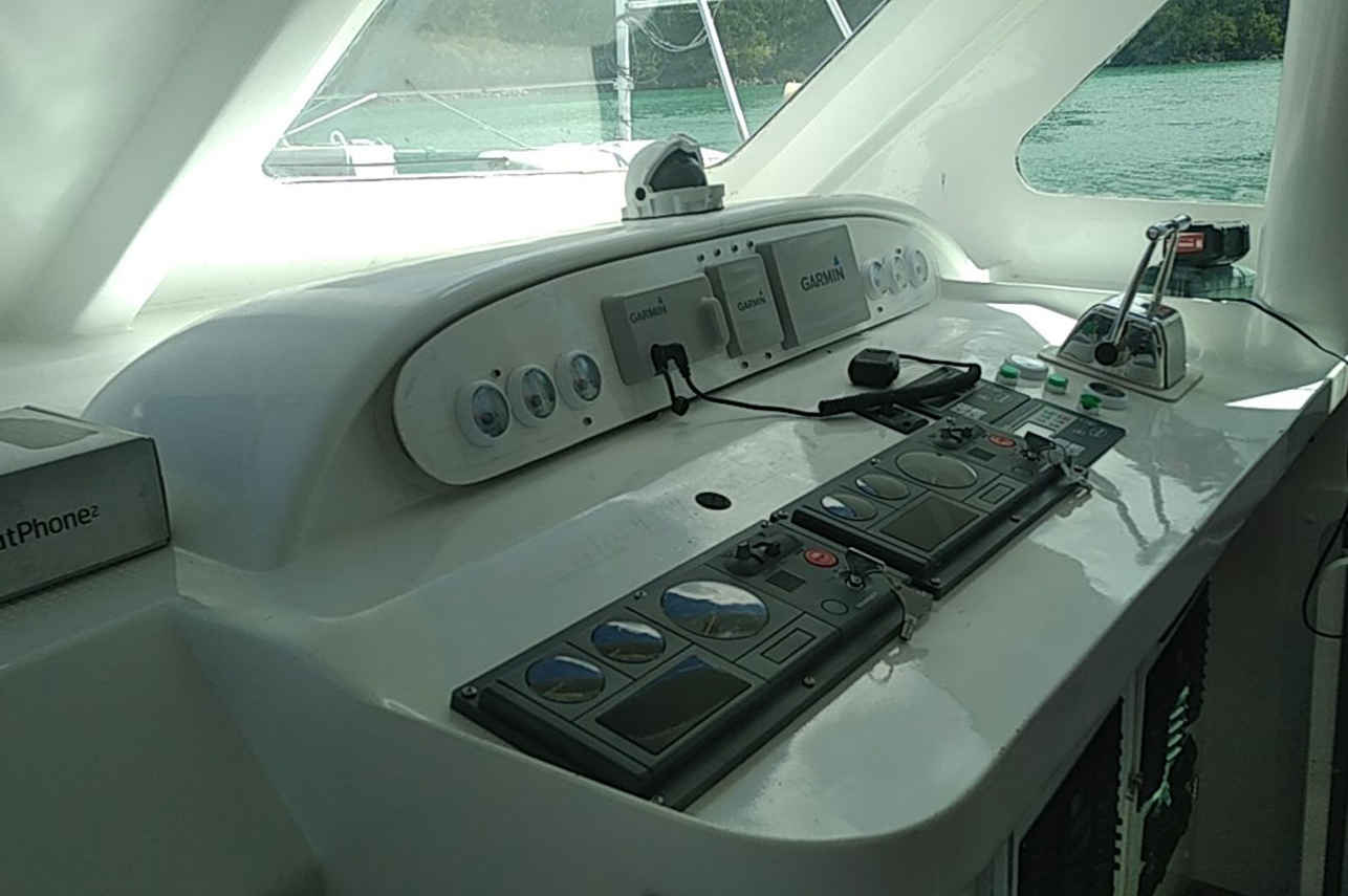 Explorer 1 Catamaran