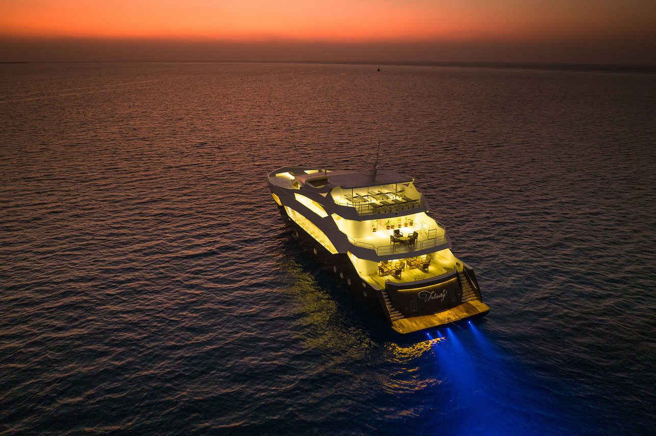 Felicity Liveaboard