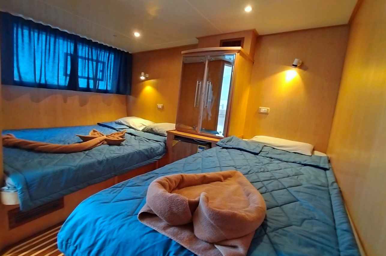 Freedom IV Liveaboard