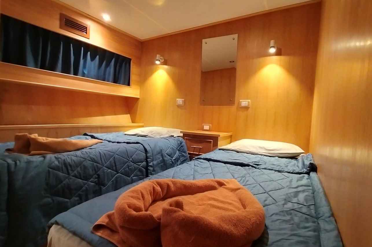 Freedom IV Liveaboard