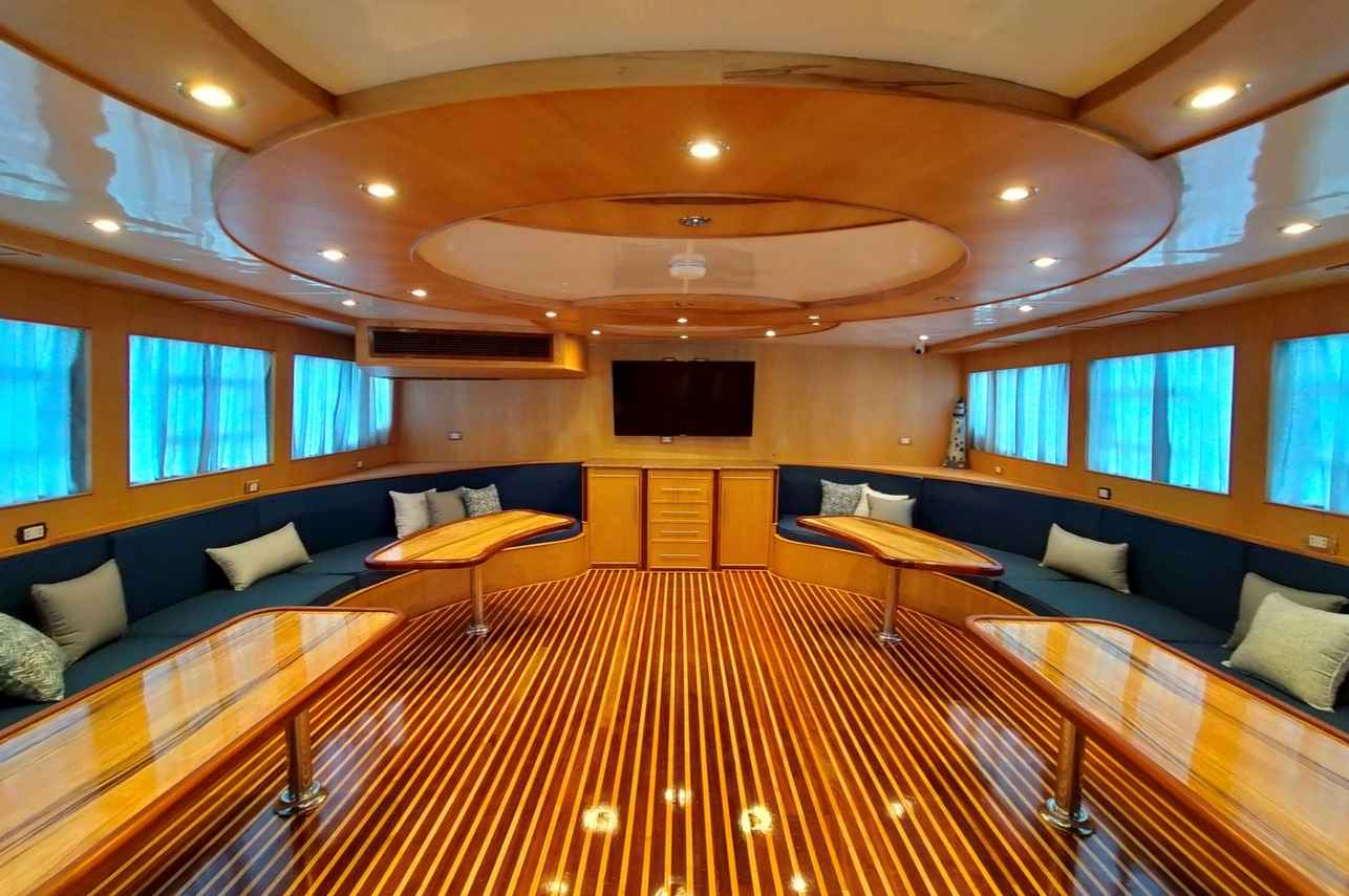 Freedom IV Liveaboard