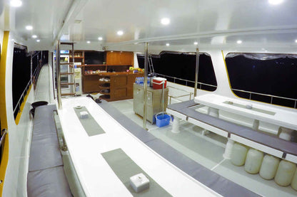 Gentle Giant Liveaboard