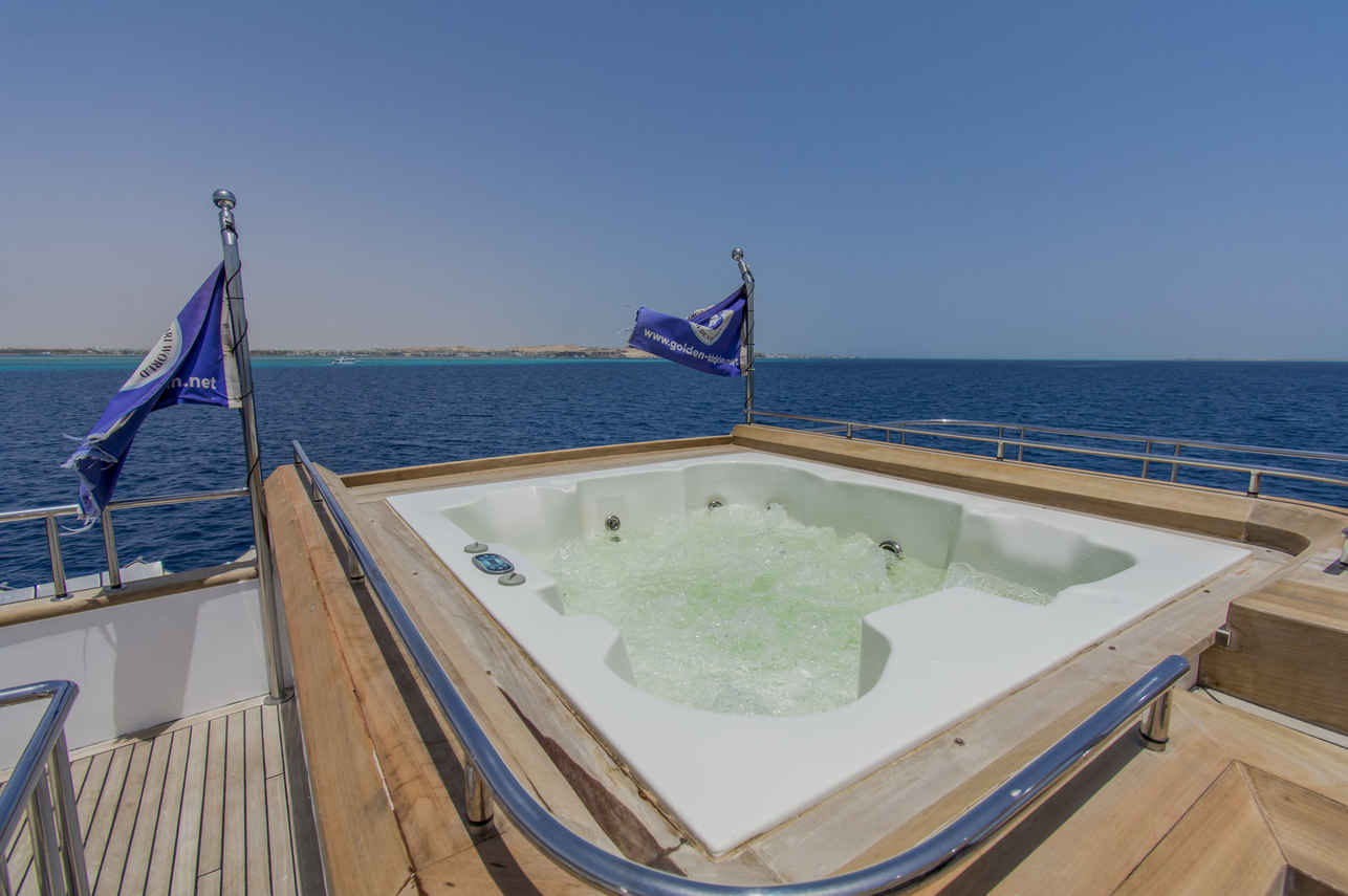 Golden Dolphin IV Liveaboard