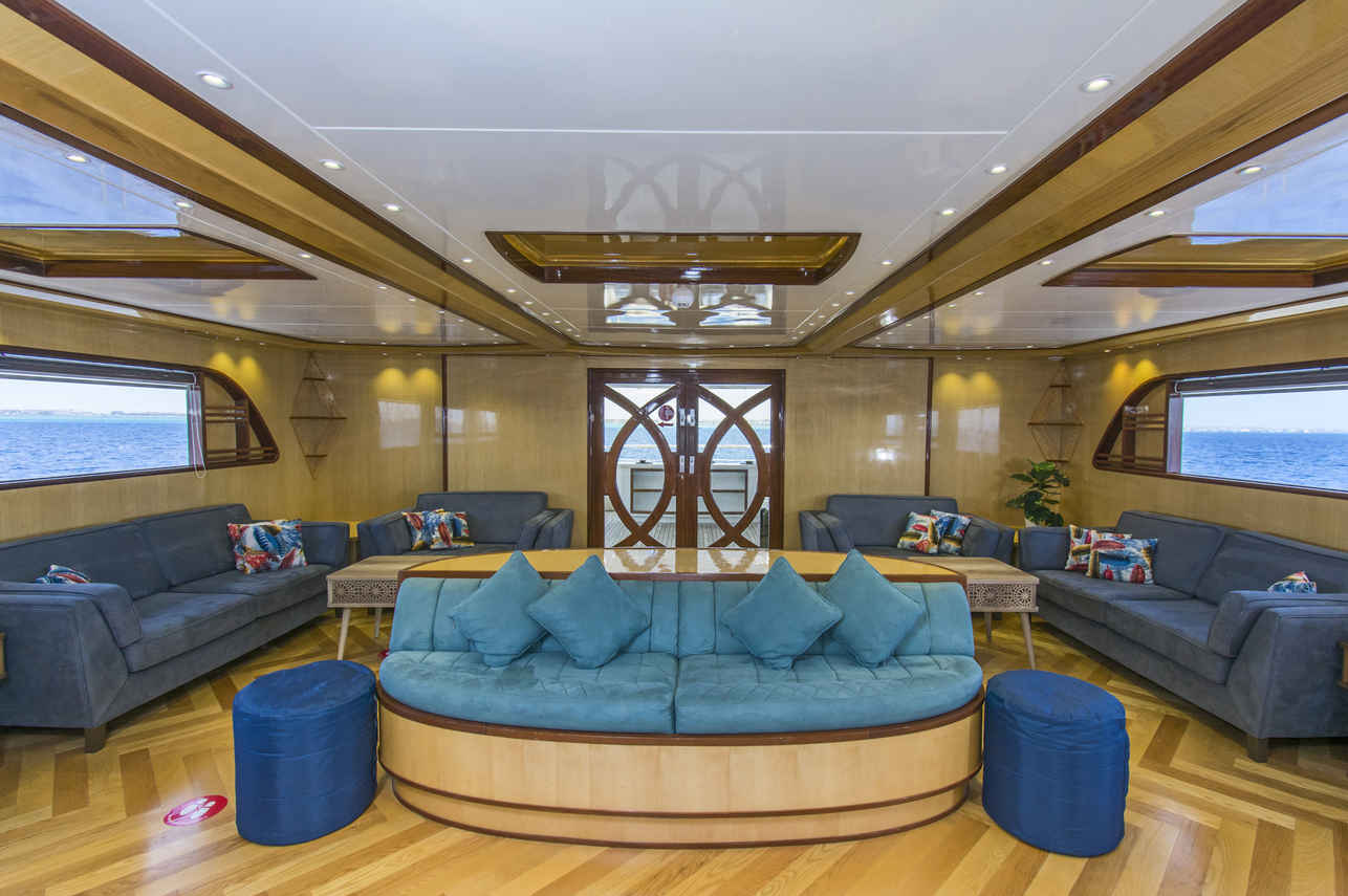 Golden Dolphin IV Liveaboard