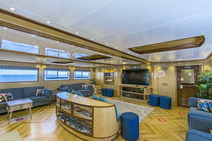Golden Dolphin IV Liveaboard
