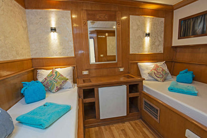 Golden Dolphin II