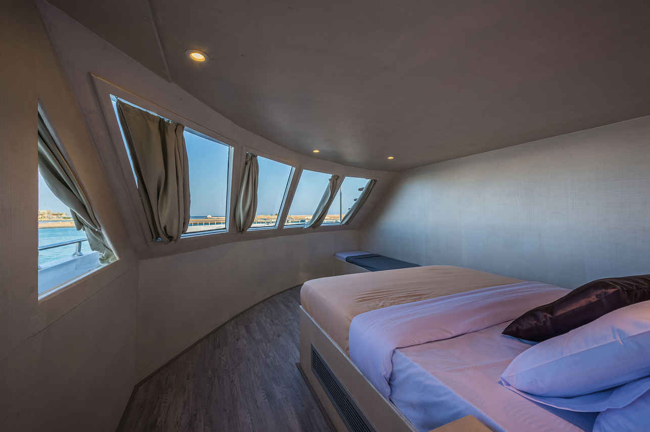 Hammerhead II Liveaboard