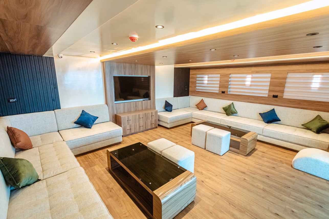 High Wave Liveaboard