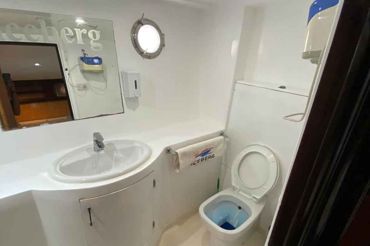 Iceberg Liveaboard