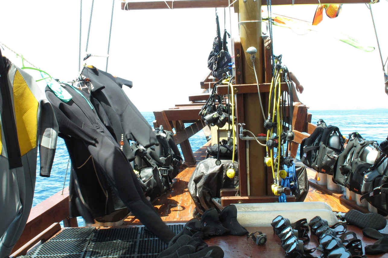 Ikan Biru Liveaboard