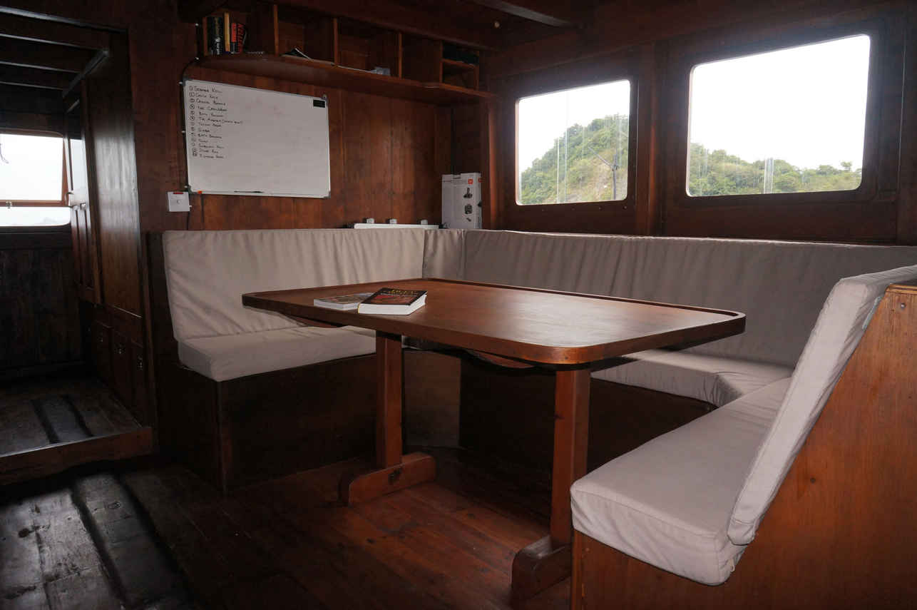 Ikan Biru Liveaboard