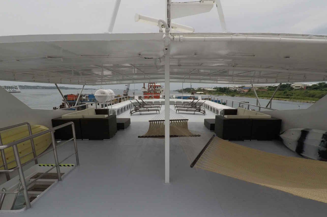 Infiniti Liveaboard