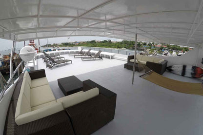 Infiniti Liveaboard