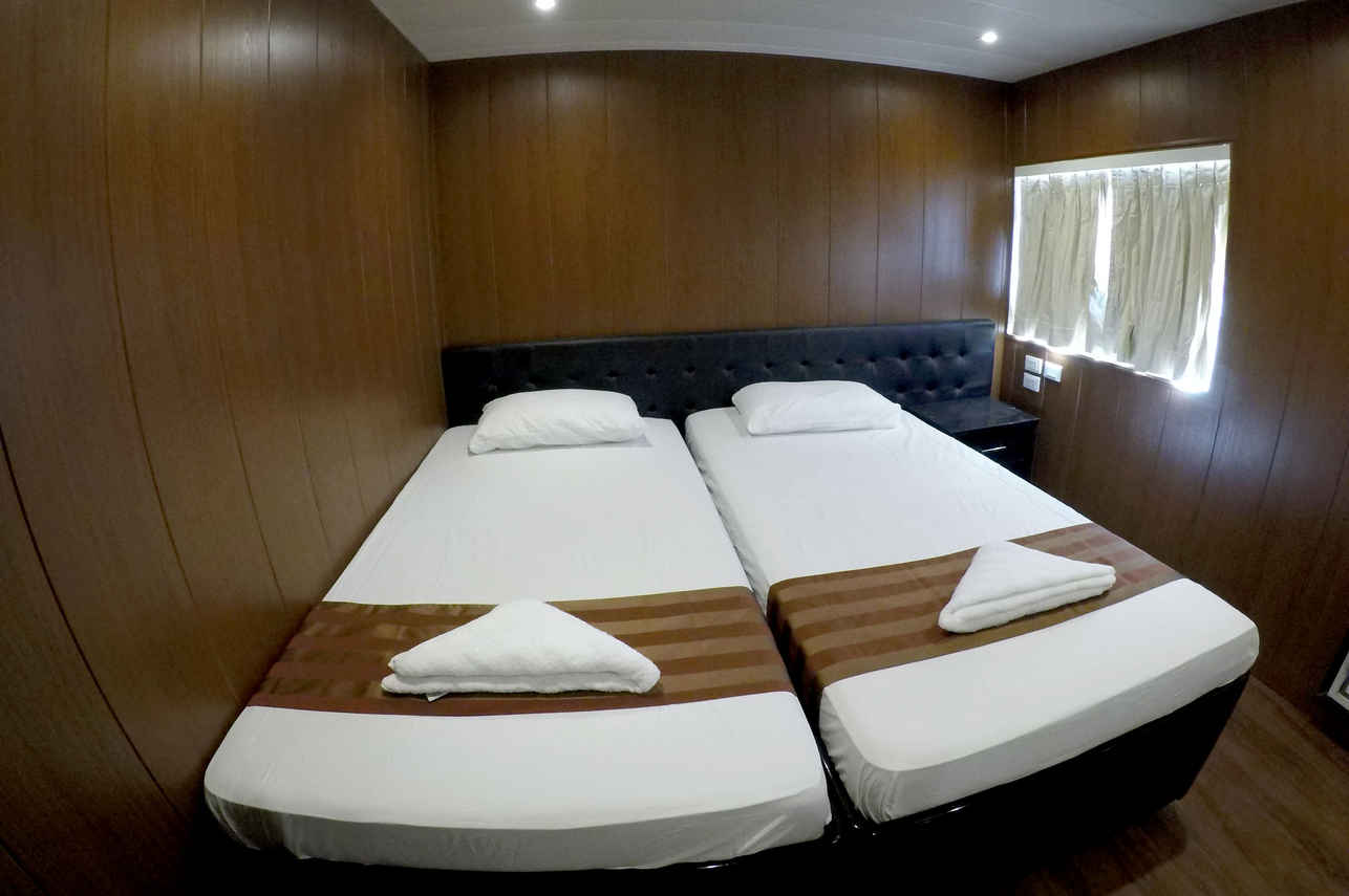 Infiniti Liveaboard
