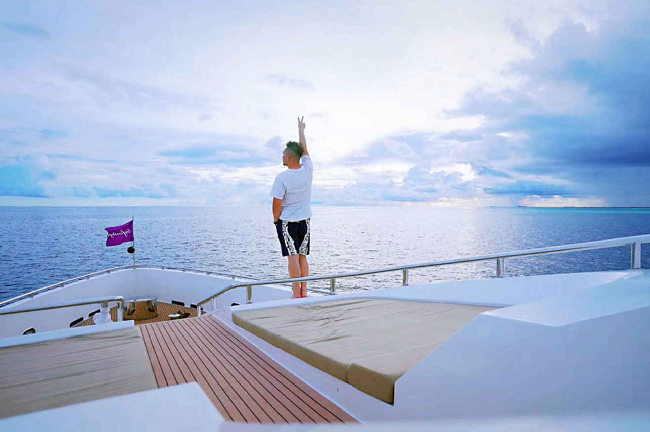 Infinity X Liveaboard